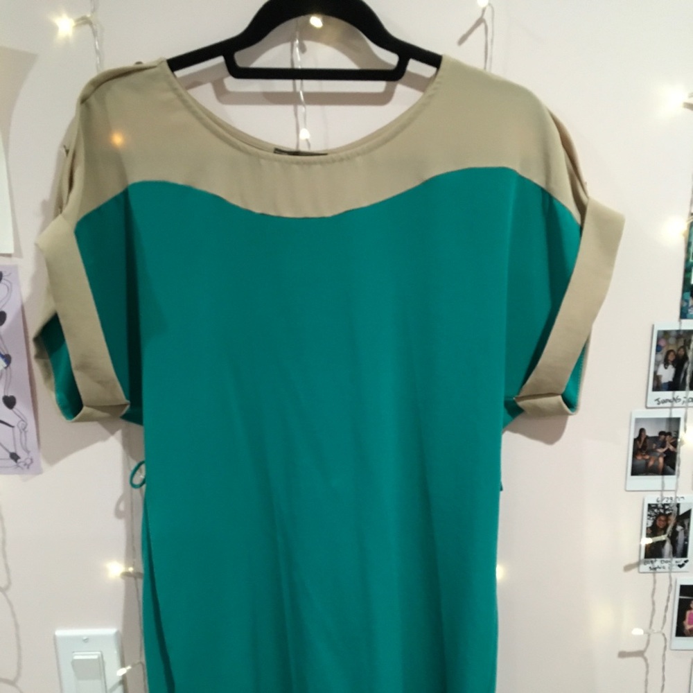 dress with buttons on the sleeves